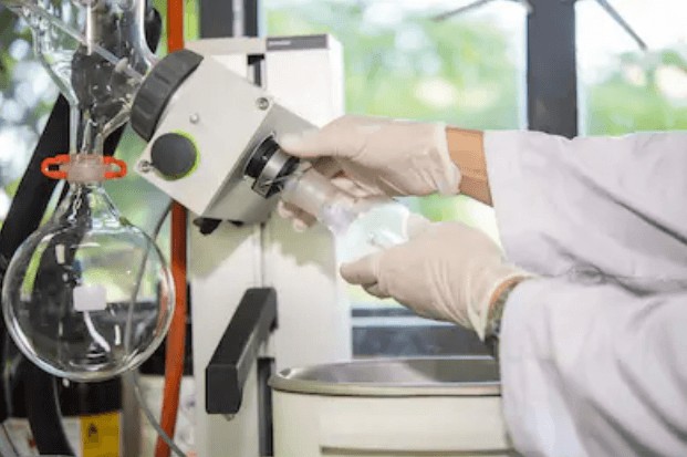 setting up rotary film evaporator